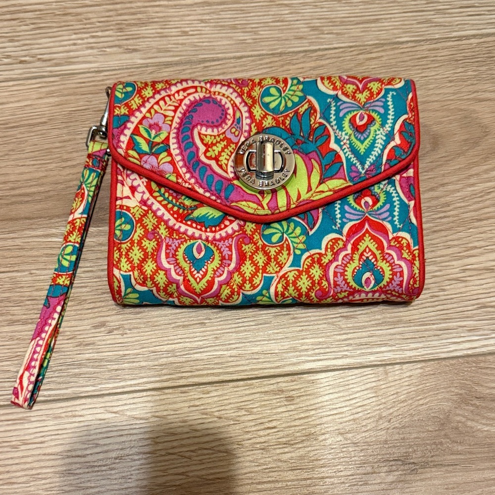 Vera Bradley Colorful Patterned Women's Clutch wristlet